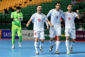 فوتسال ایران با عبور از ازبکستان به جمع چهار تیم برتر رسید