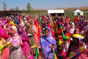 رقابت دختران روستایی و عشایر فارس در جشنواره دختران آفتاب ایران