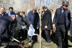 بازآفرینی باغ های وثوق الدوله و عبقری