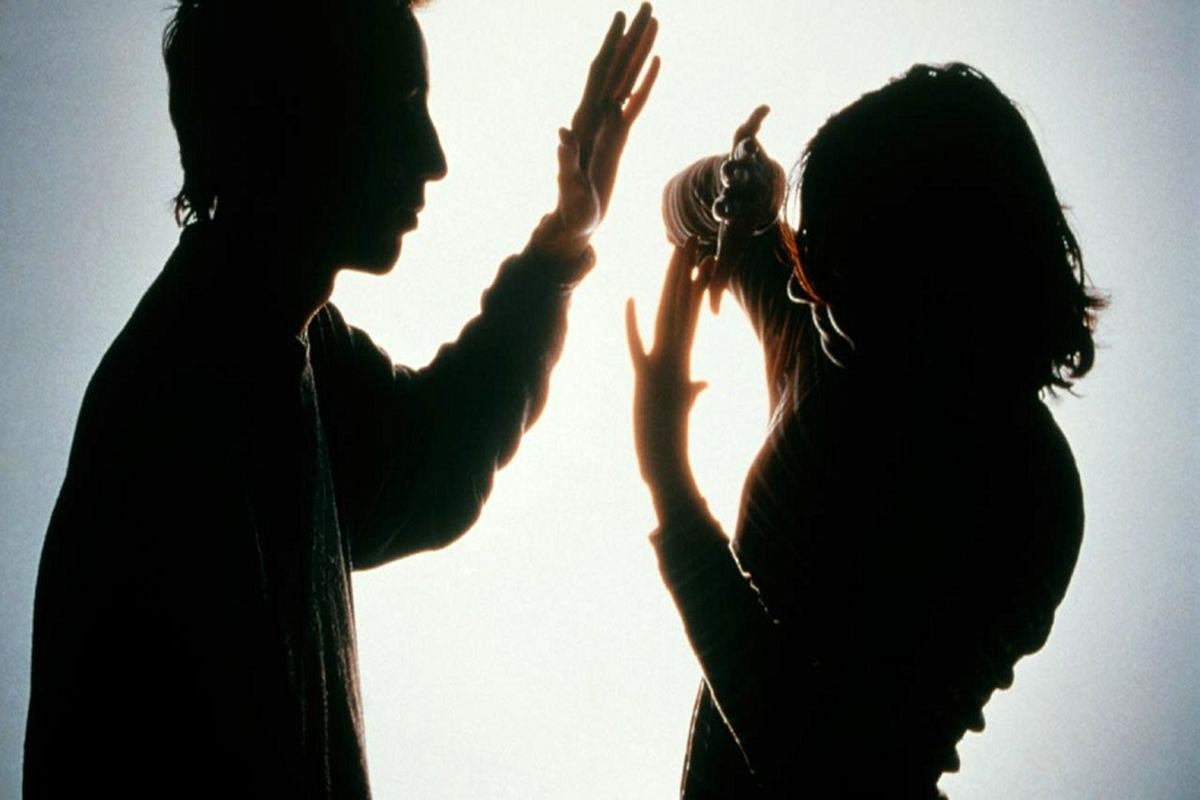 خشونت علیه زنان