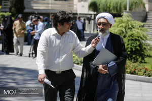 نظارت های مردمی را افزایش می دهیم