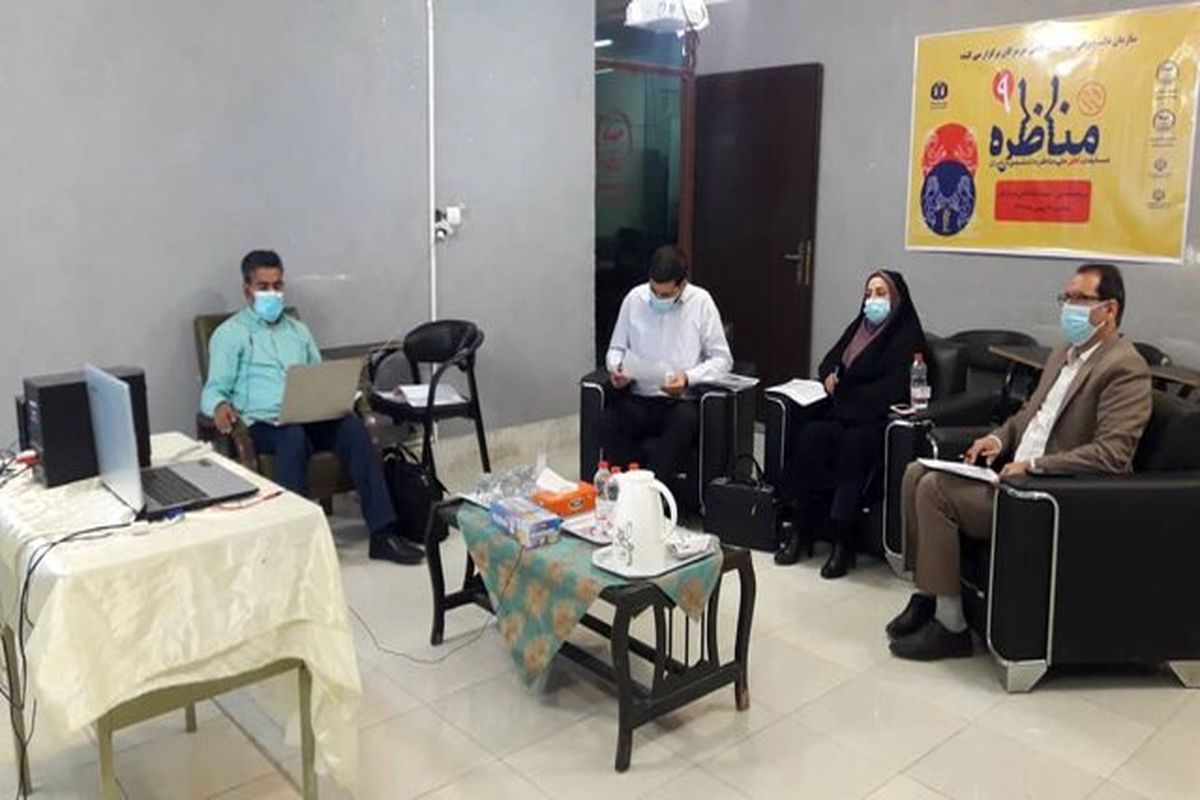 مناظره دانشجویی