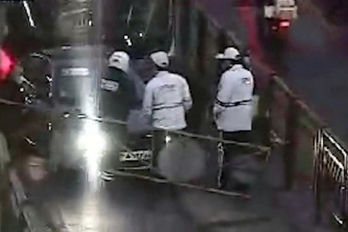 درگیری عنابستانی با سرباز راهور