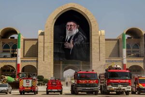 سوگواری عظیم و حماسی برای رهبر شهید ایران پیام مقاومت به جهان است
