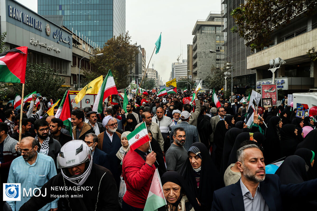 راهپیمایی ۱۳ آبان در تهران