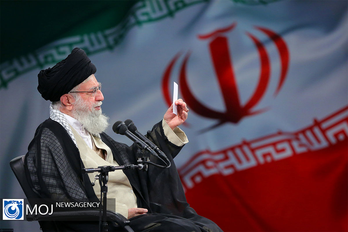 دیدار رهبر انقلاب اسلامی با خانواده‌های شهدا