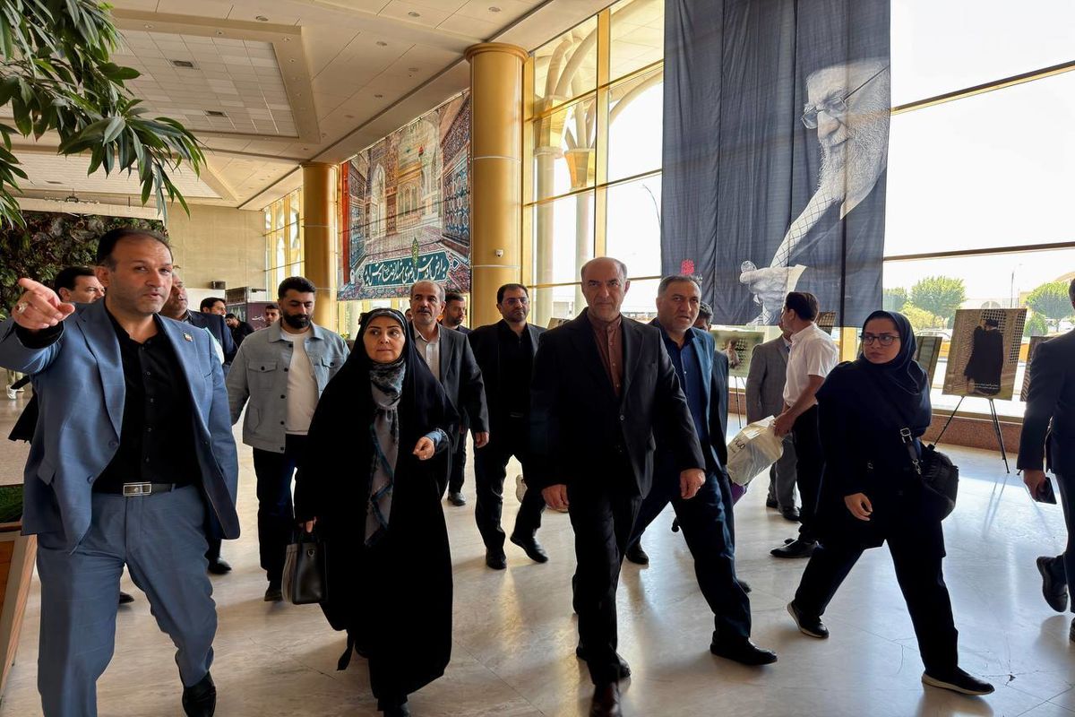 بازدید وزیر راه از فرودگاه مشهد