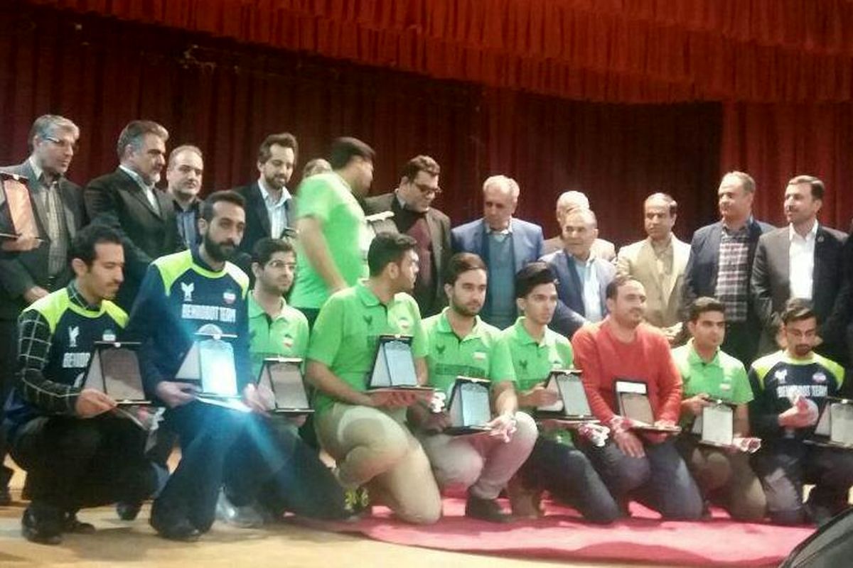 اصفهان - تیم رباتیک دانشگاه آزاد