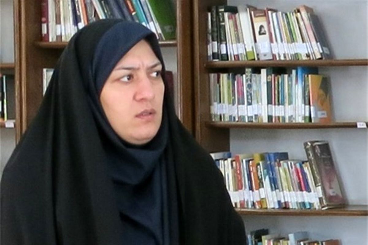 رباب عزیزخانی