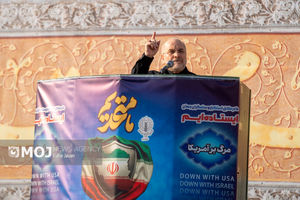 دشمن به دنبال این است که ایران قوی و مستقل نباشد