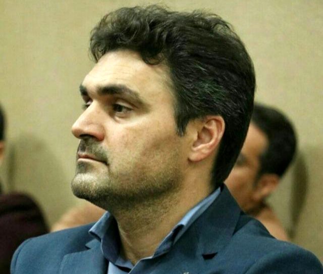 دهیاران سرمایه گذاران را به فعالیت در روستاها تشویق کنند