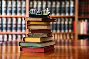 مدیران فرهنگی هرمزگان پای کتاب؛ از انقلاب تا گردشگری بندرعباس