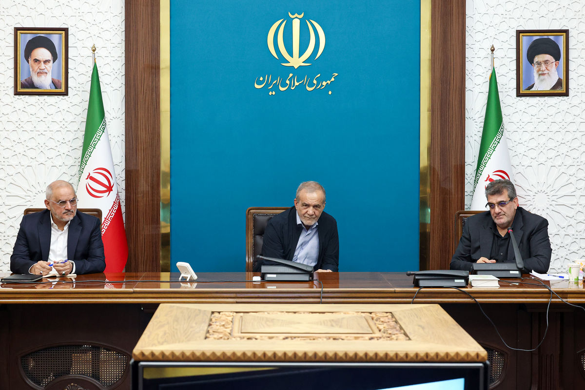 جلسه شبیه‌سازی رفع ناترازی انرژی سمنان با حضور رئیس‌جمهور برگزار شد