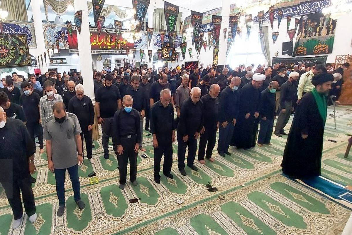اقامه نماز ظهر عاشورا در مازندران