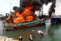 کارخانه لنج‌سازی بوشهر دچار حریق شد