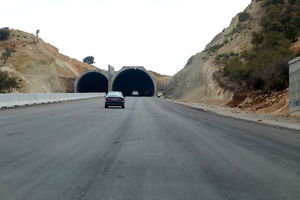 تلاش برای بهره برداری از ۶ قطعه آزادراه شیراز_اصفهان تا پایان ۱۴۰۱