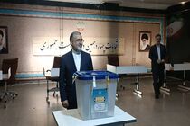 رئیس دفتر ریاست جمهوری رای خود را به صندوق انداخت