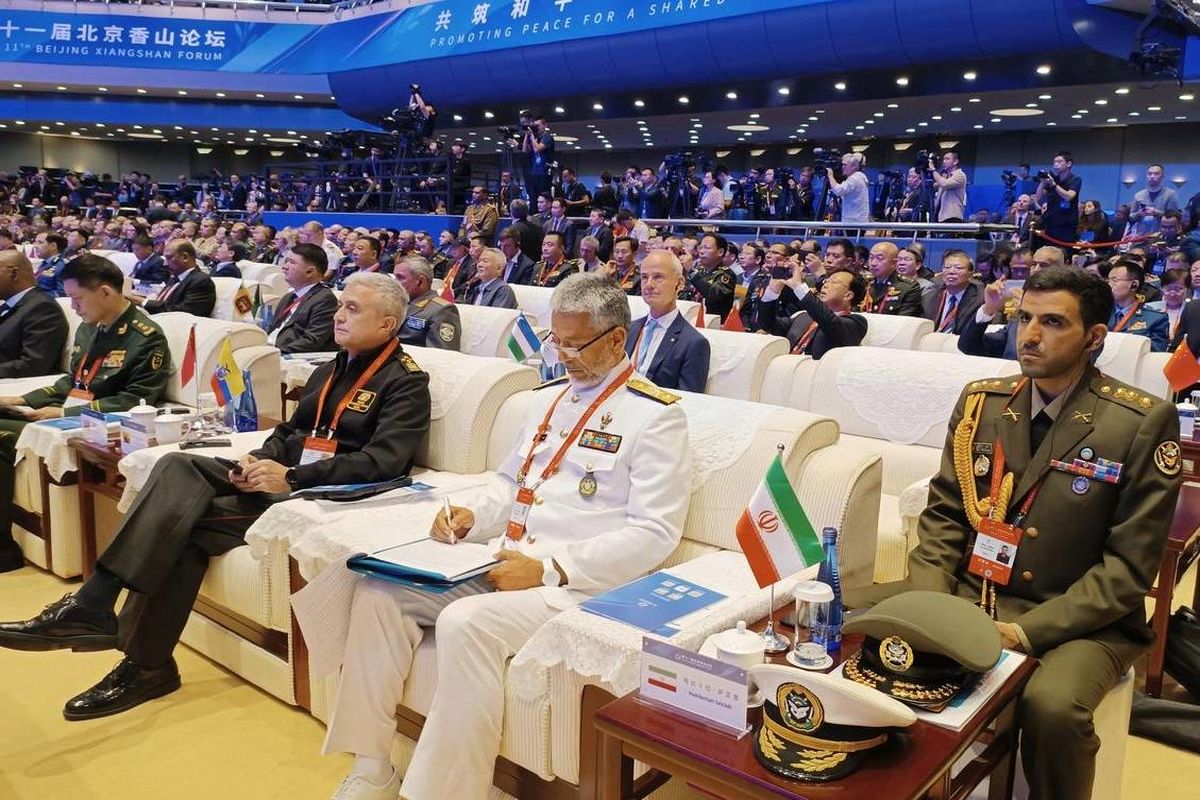 معاون هماهنگ کننده ارتش در پکن