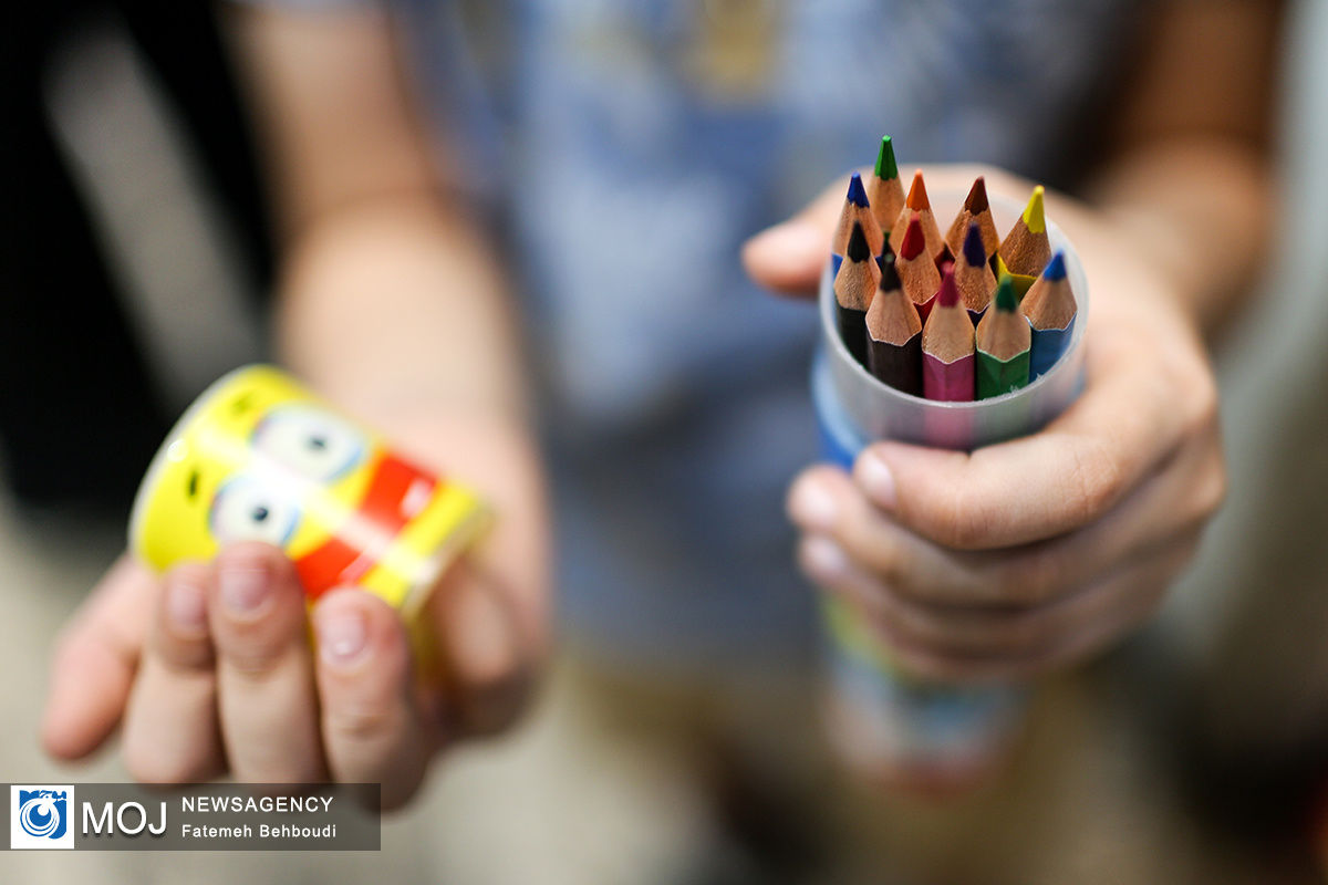 بازار فروش لوازم التحریر به مناسبت فرارسیدن سال نو تحصیلی