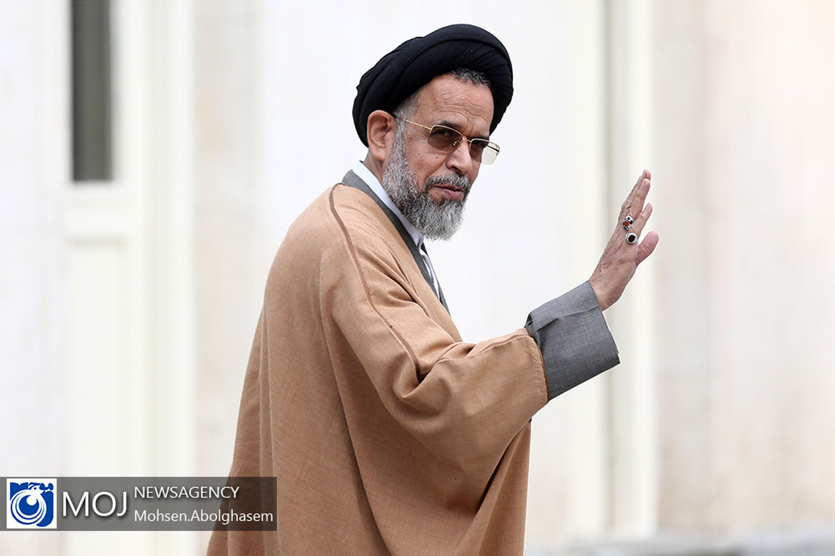 حاشیه جلسه هیات دولت - ۲ بهمن ۱۳۹۸/ محمود علوی وزیر اطلاعات