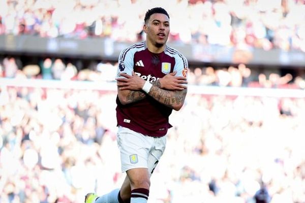 استون ویلا پس از ۱۱۱ سال رکورد زد