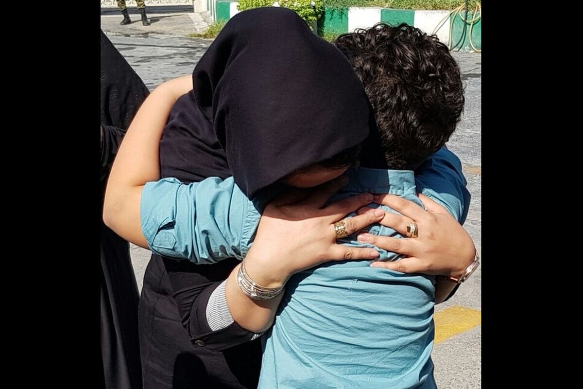 دیدار مادر و فرزند