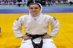 سیمرا خاک‌خواه، شیردختر ایران با برنز آسیا در جمع بزرگسالان ایستاد