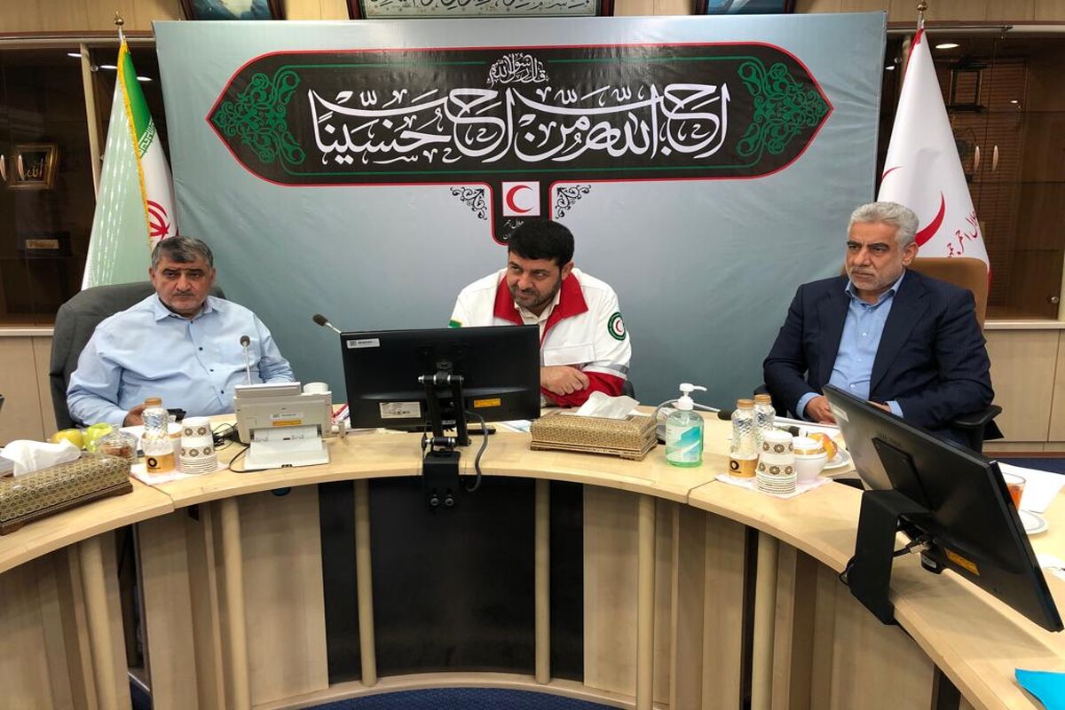 نشست استاندار و مجمع نمایندگان گیلان با رئیس هلال احمر کشور