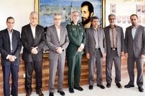 سپاه و بسیج ستون خیمه انقلاب هستند