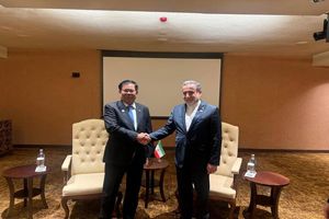 وزرای خارجه ایران و میانمار در کامپالا گفتگو کردند