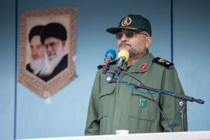 حضور مردم در آیین وداع و تشییع شهدای «دنا» توطئه‌های دشمن را خنثی می‌کند