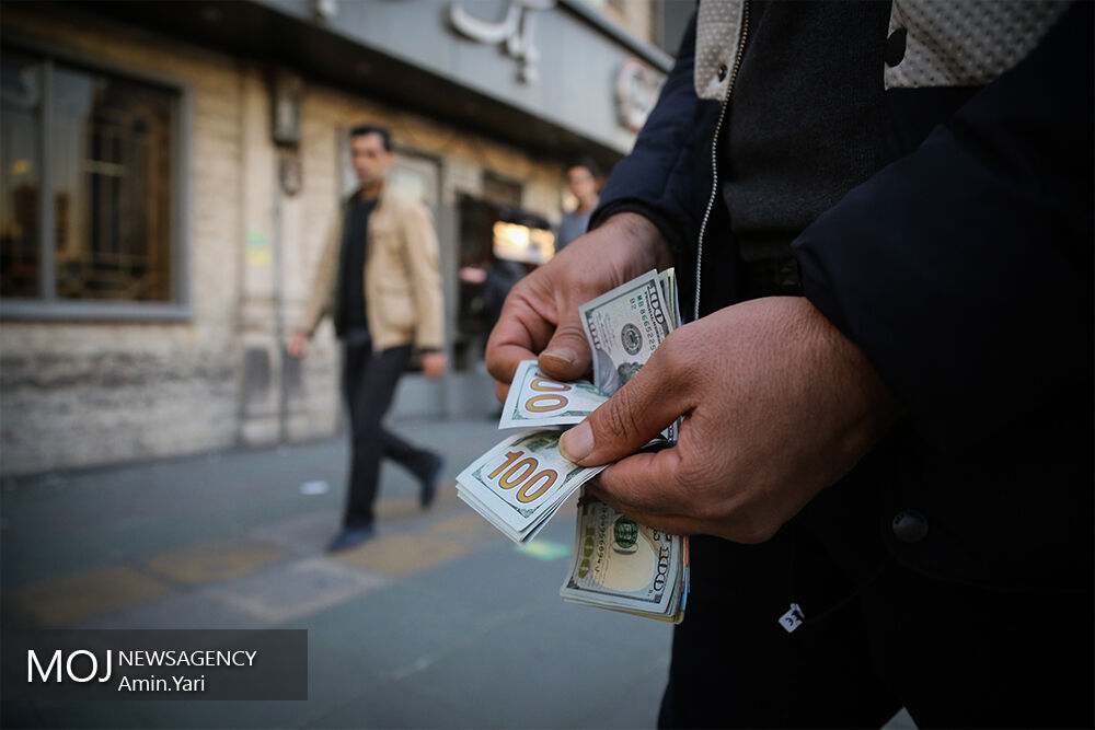 قیمت ارز در بازار آزاد ۶ بهمن ۹۸ / قیمت دلار اعلام شد