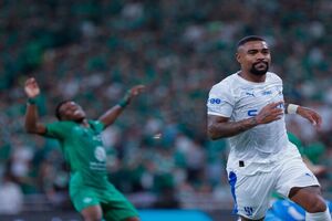تساوی ۳-۳ الاهلی و الهلال در ال‌کلاسیکوی عربستان با قضاوت فغانی
