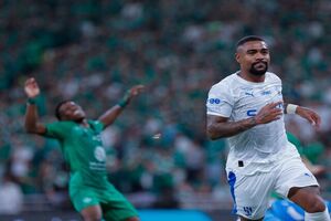 تساوی ۳-۳ الاهلی و الهلال در ال‌کلاسیکوی عربستان با قضاوت فغانی