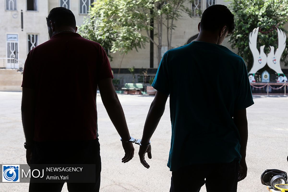 دستگیری دو برادر سارق خودرو و لوازم خودرو