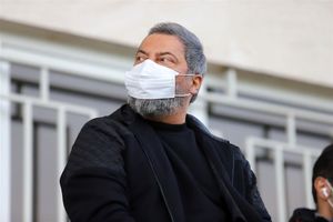 پیکر "مهرداد میناوند" در قطعه نام آوران بهشت زهرا آرام می گیرد