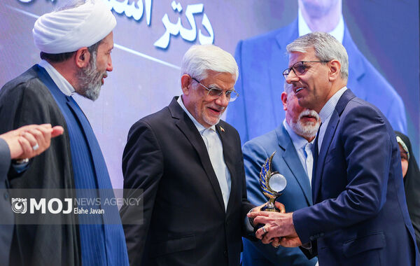 نخستین جایزه دیپلماسی فرهنگی و عمومی جمهوری اسلامی ایران
