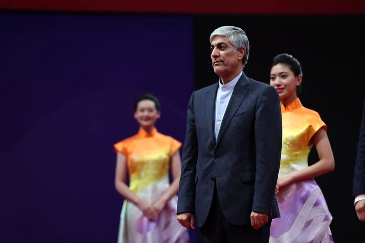 کیومرث هاشمی، وزیر ورزش و جوانان