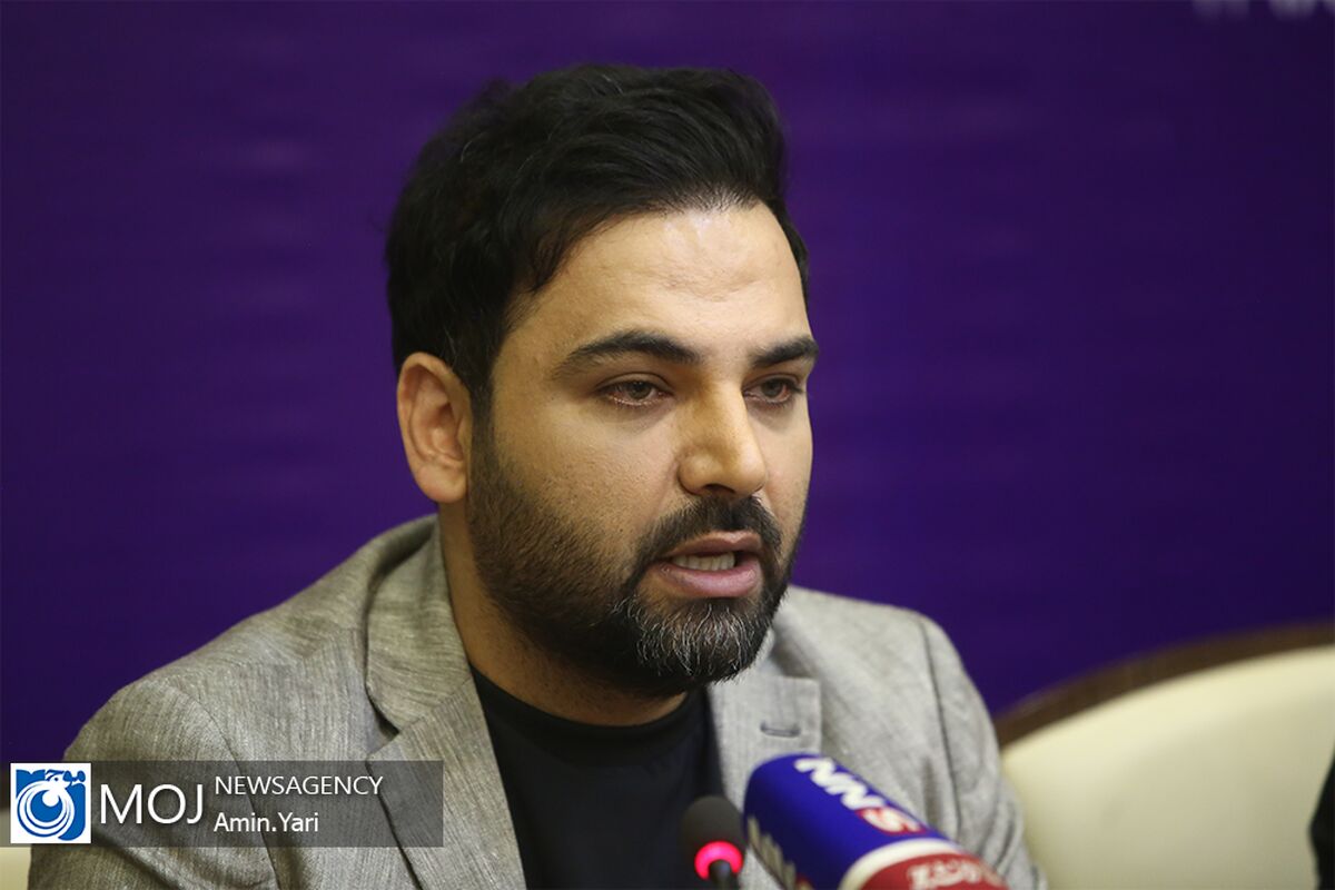 نشست خبری عوامل برنامه عصر جدید
