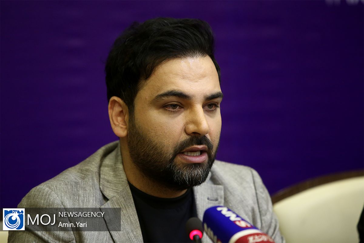 نشست خبری عوامل برنامه عصر جدید