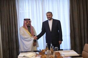 وزرای خارجه ایران و عربستان با یکدیگر دیدار کردند