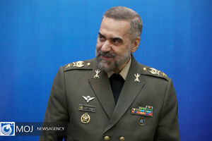 وزیر دفاع و پشتیبانی نیروهای مسلح پرتاب موفقیت آمیز ماهواره‌بر سیمرغ را به سازمان صنایع هوافضا تبریک گفت