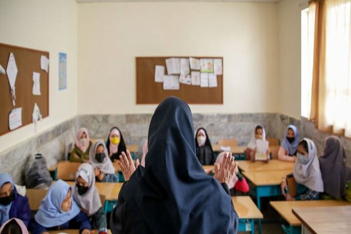 دانش آموزان