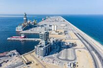 قطر به حملات به بندر تجاری «دقم» عمان واکنش نشان داد