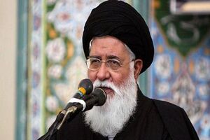 برخورد با مسئولان در پی توافق با آمریکا، در تضاد با رهبری است