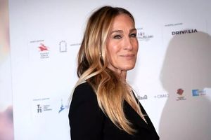 سارا جسیکا پارکر و جنجال تضاد منافع در داوری جایزه بوکر ۲۰۲۵