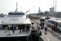 ترابری بیش از پنج هزار مسافر در مسیرهای بین‌المللی در بنادر غرب هرمزگان