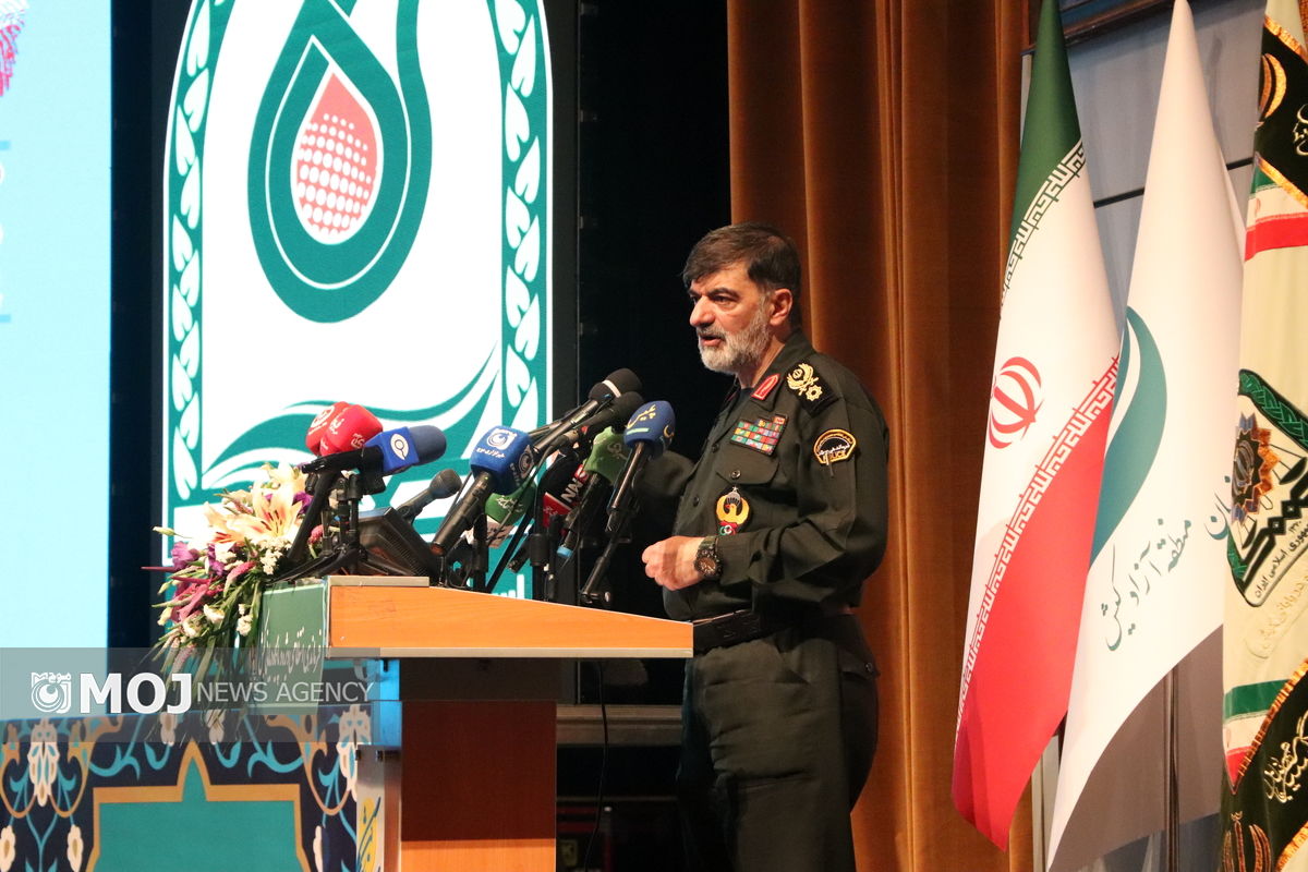 سردار رادان  در کیش