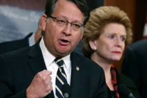 ۱۵سناتور آمریکا خواستار افشای اطلاعات بیشتر آژانس درباره ایران شدند