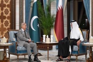 امیر قطر و نخست‌وزیر پاکستان درباره تحولات منطقه‌ای رایزنی کردند